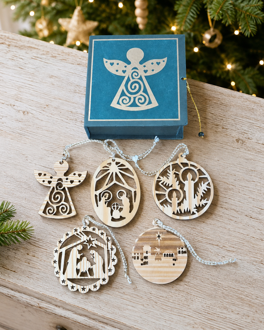 5 Christmas Decorations in Gift Box