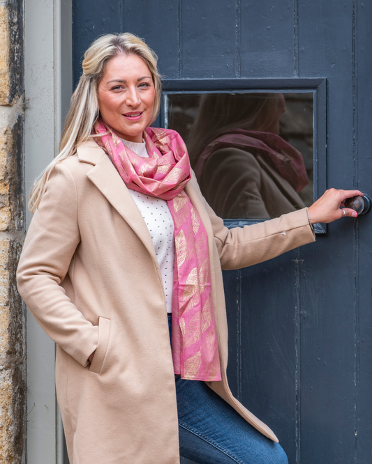 Feather Print Cotton Scarf - Pink