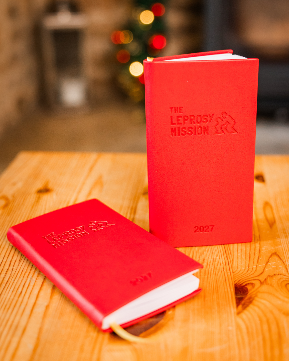 2027 Sunday start week-to-view diary with ribbon marker