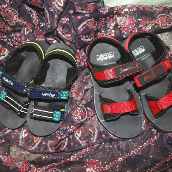 Tailor-made protective sandals for people affected by leprosy