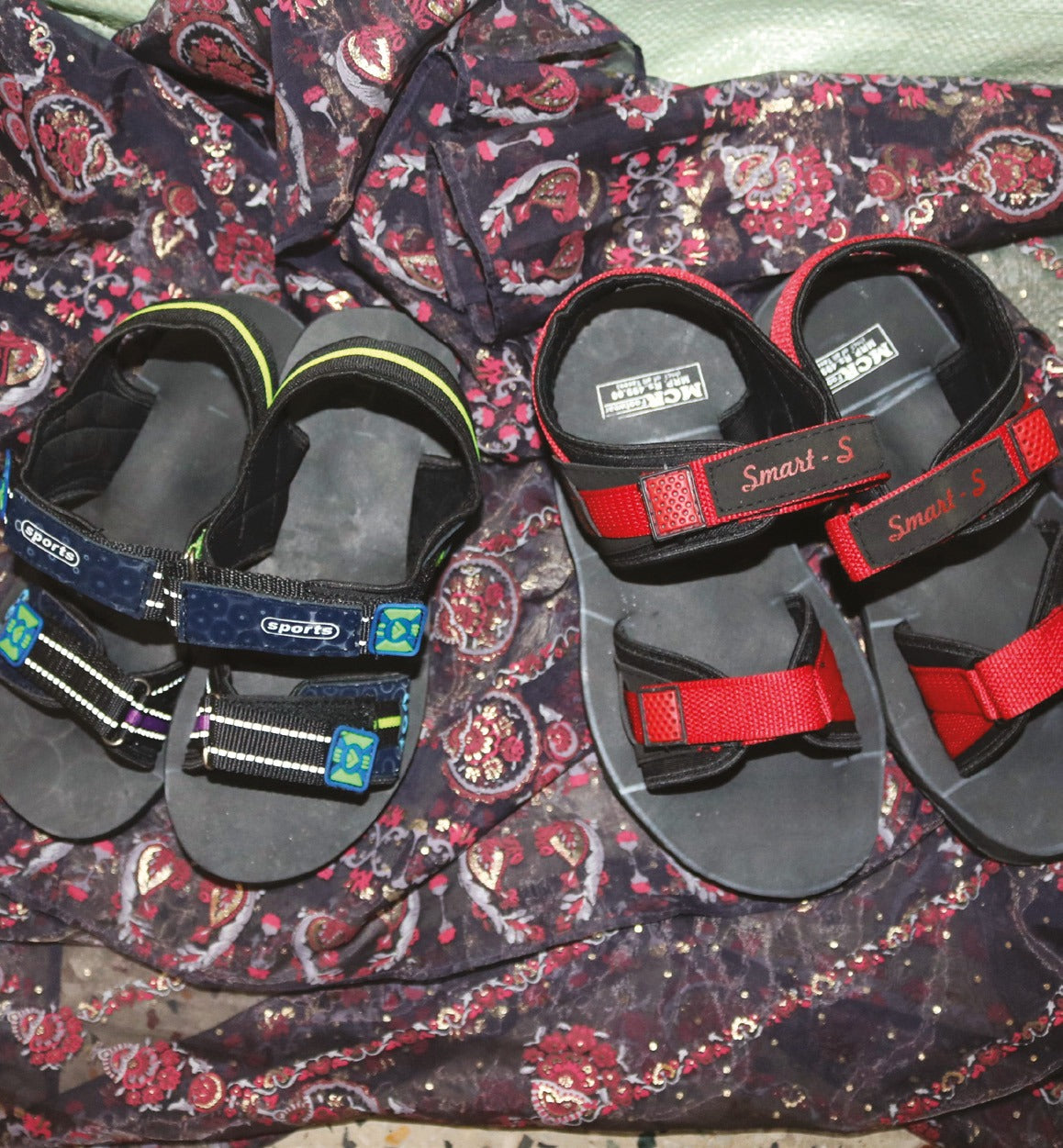 Tailor-made protective sandals for people affected by leprosy